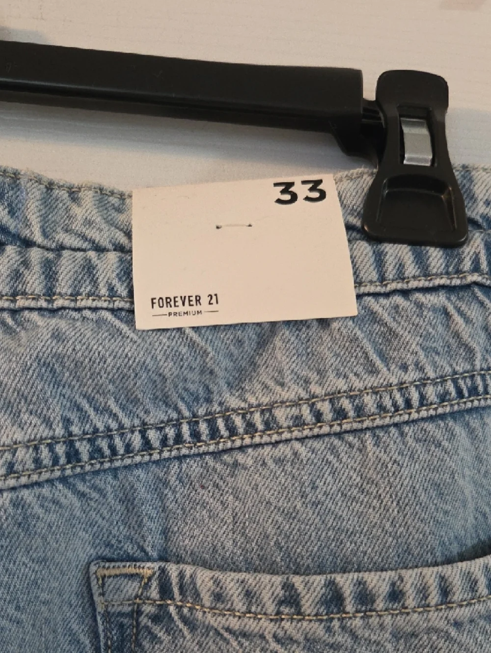 Forever 21 Light Wash Wide Leg Jeans - Picture 4 of 6